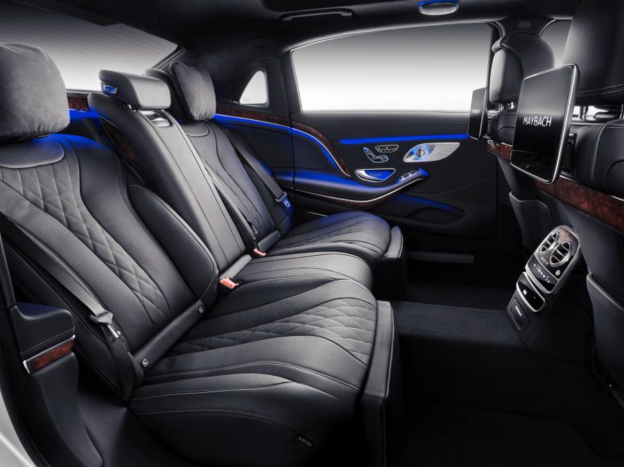 Интерьер Mercedes-Maybach S560 (X222) 2018 года  (WW) (фото 4 из 6)